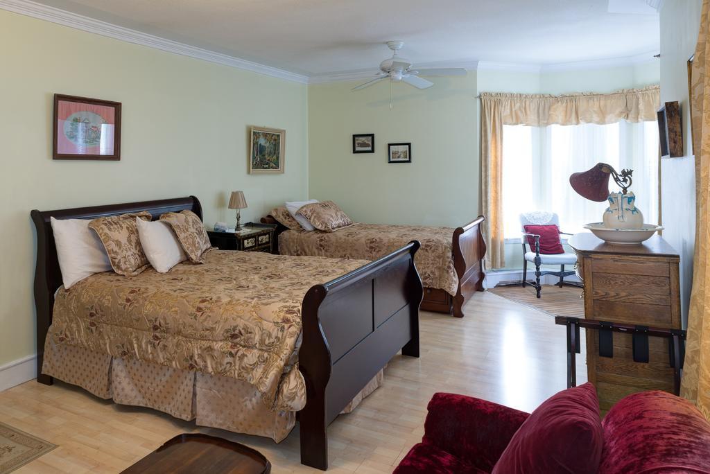 Country Encounters Accommodations Coleman Room photo